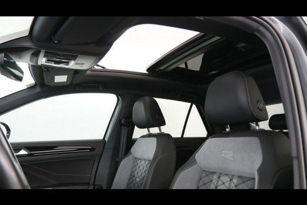 Volkswagen T-Roc 1.5 TSI 150pk R-Line Business DSG / Panoramadak / Keyless / Stoelverwarming / Camera