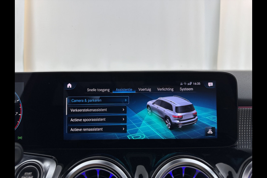 Mercedes-Benz Glb 180 Business Solution (INCL-BTW) *PANO | ADAPTIVE-CRUISE | LEATHER | FULL-LED | BLINDSPOT | MEMORY-PACK | AMBIENTLIGHT | HEATED-SPORTSEATS | WIDESCREEN-DIGICOCKPIT | DAB+ | NAVI-FULLMAP | CAMERA | PRIVACYGLASS |