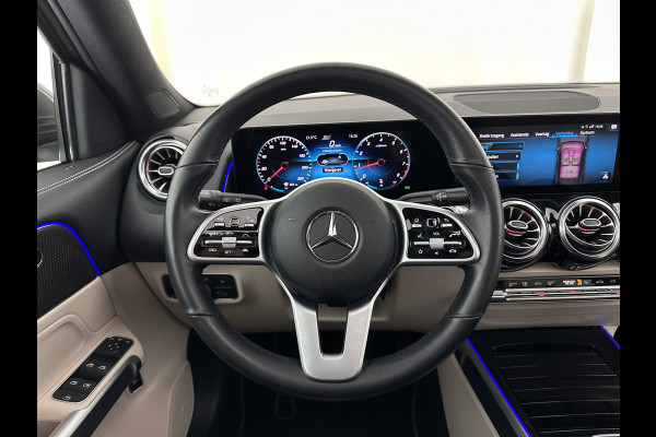 Mercedes-Benz Glb 180 Business Solution (INCL-BTW) *PANO | ADAPTIVE-CRUISE | LEATHER | FULL-LED | BLINDSPOT | MEMORY-PACK | AMBIENTLIGHT | HEATED-SPORTSEATS | WIDESCREEN-DIGICOCKPIT | DAB+ | NAVI-FULLMAP | CAMERA | PRIVACYGLASS |