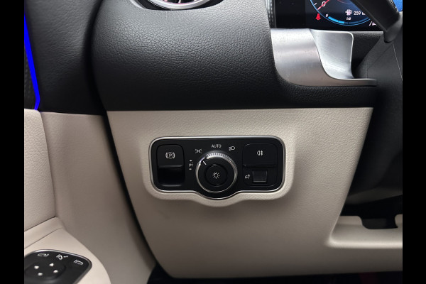 Mercedes-Benz Glb 180 Business Solution (INCL-BTW) *PANO | ADAPTIVE-CRUISE | LEATHER | FULL-LED | BLINDSPOT | MEMORY-PACK | AMBIENTLIGHT | HEATED-SPORTSEATS | WIDESCREEN-DIGICOCKPIT | DAB+ | NAVI-FULLMAP | CAMERA | PRIVACYGLASS |