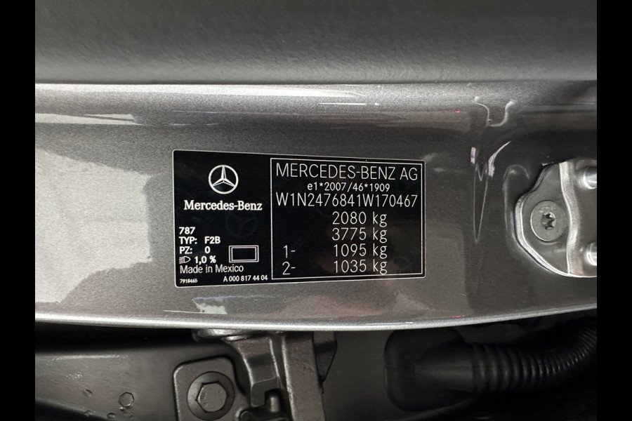 Mercedes-Benz Glb 180 Business Solution (INCL-BTW) *PANO | ADAPTIVE-CRUISE | LEATHER | FULL-LED | BLINDSPOT | MEMORY-PACK | AMBIENTLIGHT | HEATED-SPORTSEATS | WIDESCREEN-DIGICOCKPIT | DAB+ | NAVI-FULLMAP | CAMERA | PRIVACYGLASS |