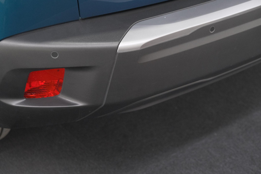 Peugeot e-2008 EV Allure Avantage 54 kWh | 11 KW Laadfunctie | Parkeersensoren | Apple Carplay