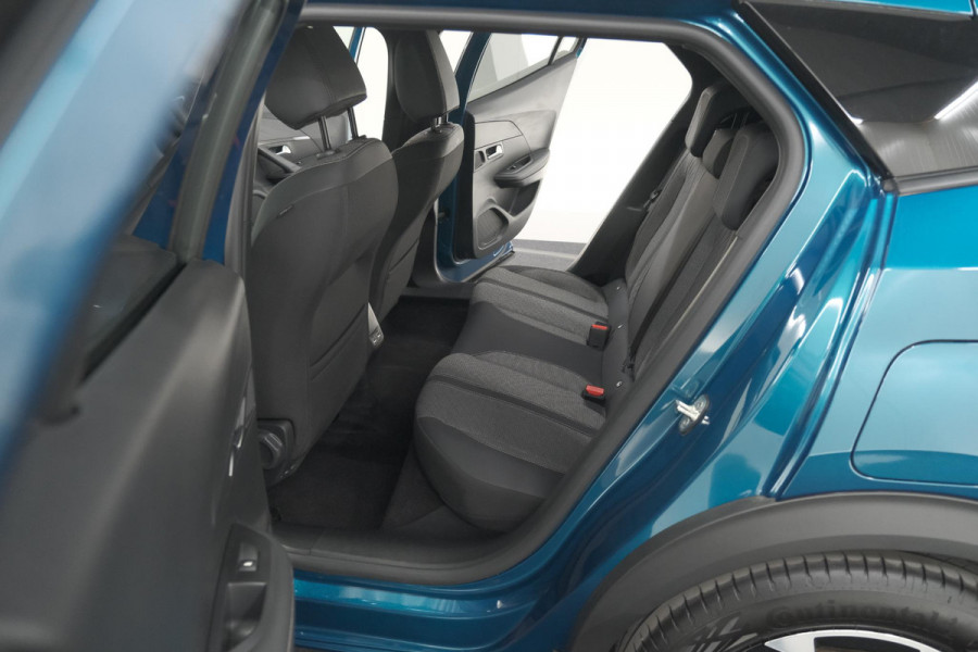 Peugeot e-2008 EV Allure Avantage 54 kWh | 11 KW Laadfunctie | Parkeersensoren | Apple Carplay