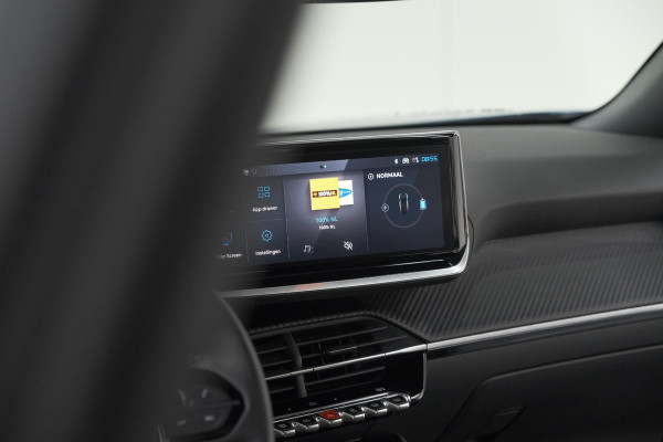 Peugeot e-2008 EV Allure Avantage 54 kWh | 11 KW Laadfunctie | Parkeersensoren | Apple Carplay