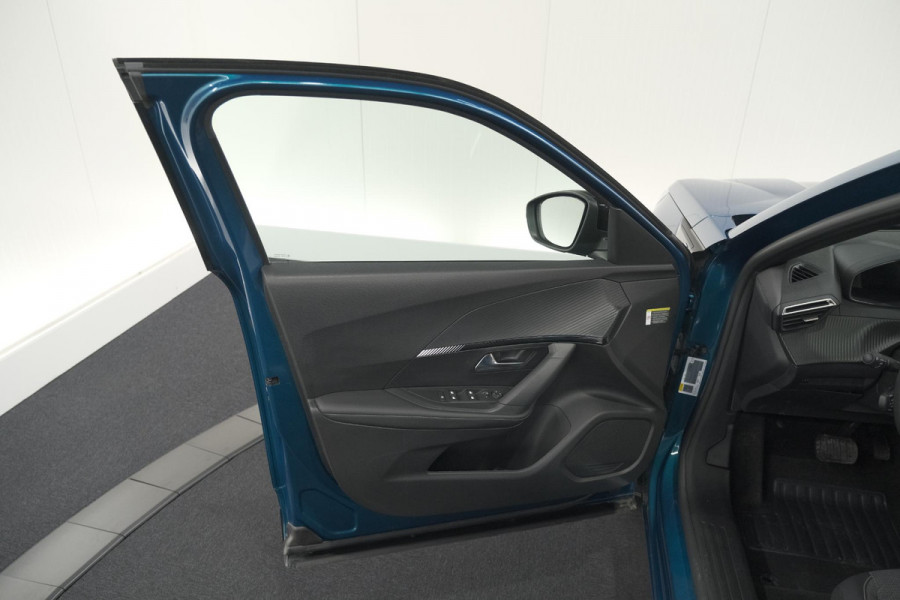 Peugeot e-2008 EV Allure Avantage 54 kWh | 11 KW Laadfunctie | Parkeersensoren | Apple Carplay
