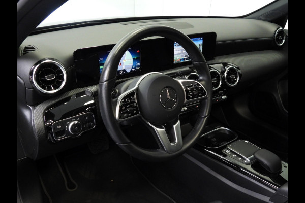 Mercedes-Benz A-Klasse A250e Advantage NAVI/SCHUIFDAK/NIGHT/LED/18"LMV!