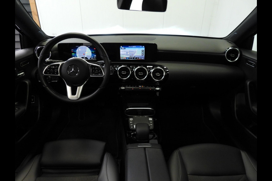 Mercedes-Benz A-Klasse A250e Advantage NAVI/SCHUIFDAK/NIGHT/LED/18"LMV!