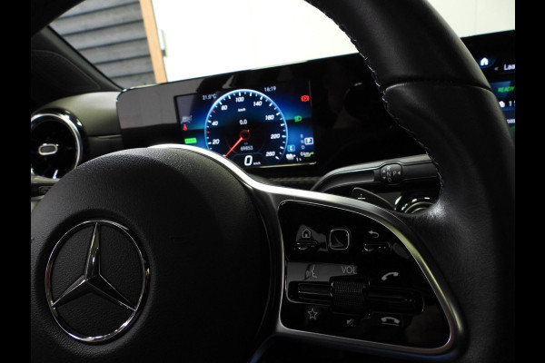 Mercedes-Benz A-Klasse A250e Advantage NAVI/SCHUIFDAK/NIGHT/LED/18"LMV!