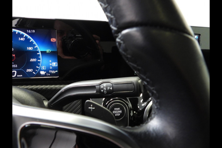 Mercedes-Benz A-Klasse A250e Advantage NAVI/SCHUIFDAK/NIGHT/LED/18"LMV!