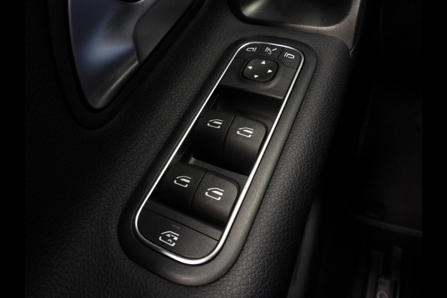 Mercedes-Benz A-Klasse A250e Advantage NAVI/SCHUIFDAK/NIGHT/LED/18"LMV!