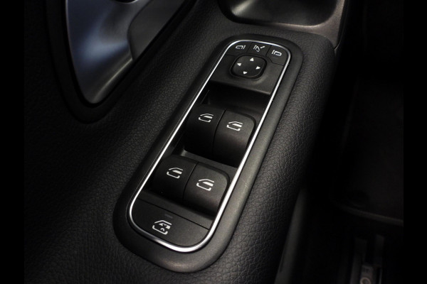 Mercedes-Benz A-Klasse A250e Advantage NAVI/SCHUIFDAK/NIGHT/LED/18"LMV!