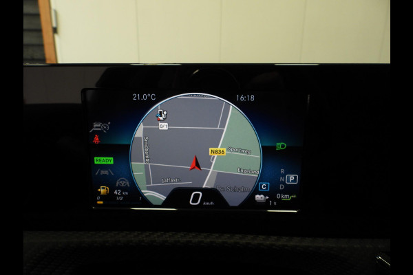 Mercedes-Benz A-Klasse A250e Advantage NAVI/SCHUIFDAK/NIGHT/LED/18"LMV!