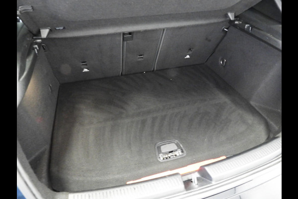 Mercedes-Benz A-Klasse A250e Advantage NAVI/SCHUIFDAK/NIGHT/LED/18"LMV!