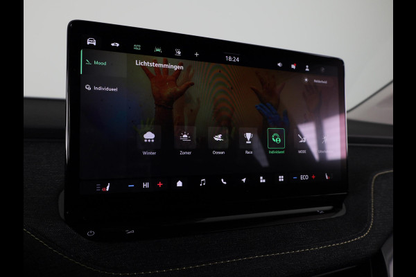 Škoda Elroq 60 Business Edition - Tour 204pk Black Pakket | Trekhaak | 20 inch RS | Stoelverwarming | Adaptive Cruise Control | Blind Spot