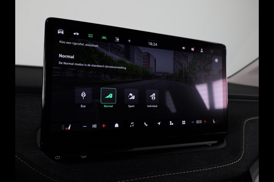 Škoda Elroq 60 Business Edition - Tour 204pk Black Pakket | Trekhaak | 20 inch RS | Stoelverwarming | Adaptive Cruise Control | Blind Spot