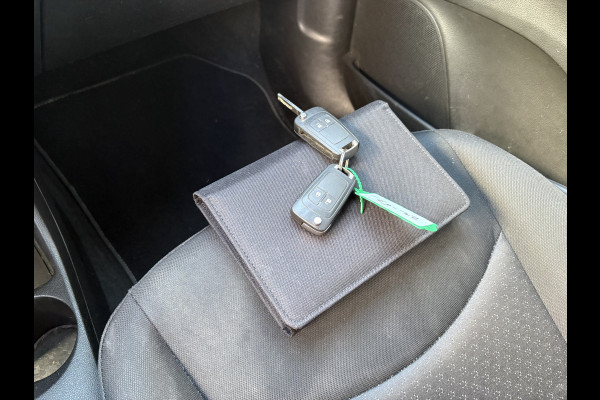 Opel KARL 1.0 ecoFLEX 75pk Automaat Edition Plus NAVI/CARPLAY/AIRCO/CRUISE/PDC