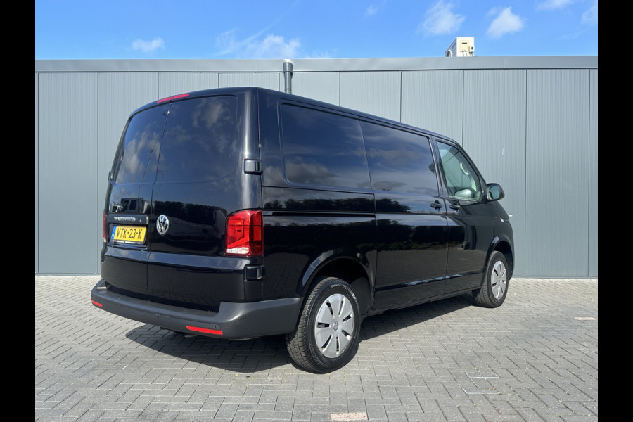 Volkswagen Transporter 2.0 TDI 150 PK DSG AUTOMAAT / L1H1 / 1e EIG. / CRUISE / AIRCO / APPLE CARPLAY / ANDROID AUTO / NAVI / PDC