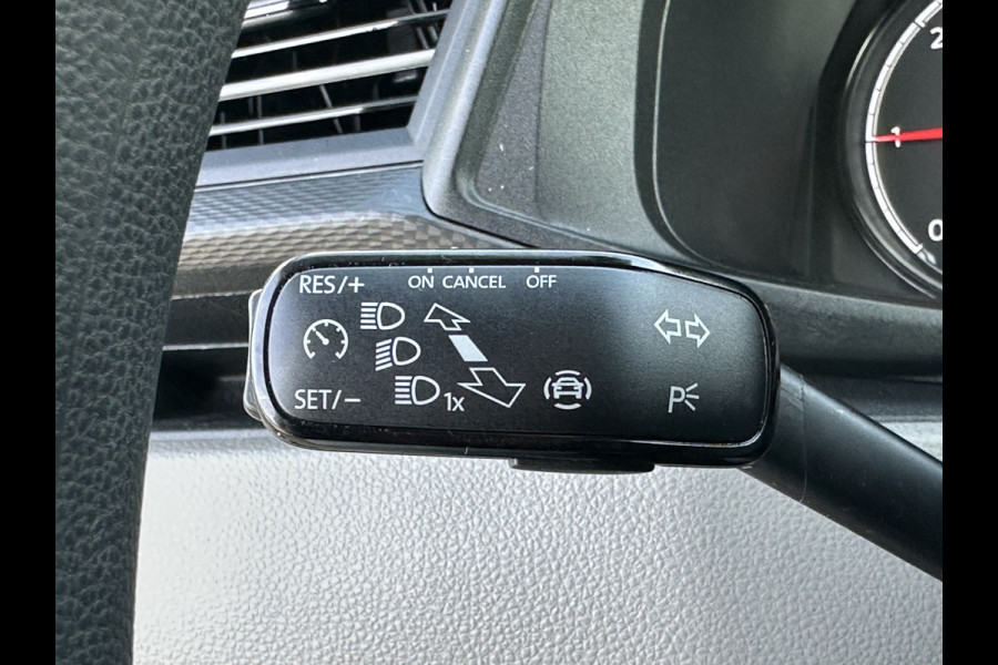 Volkswagen Transporter 2.0 TDI 150 PK DSG AUTOMAAT / L1H1 / 1e EIG. / CRUISE / AIRCO / APPLE CARPLAY / ANDROID AUTO / NAVI / PDC