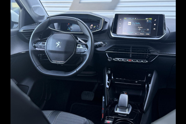 Peugeot e-208 EV Allure Pack 50 kWh 2e Eigenaar|SoH 91,19%|Navi|Carplay|Camera|Clima|Cruise|PDC|Dealer Onderhouden|APK tot 11-2027