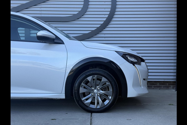 Peugeot e-208 EV Allure Pack 50 kWh 2e Eigenaar|SoH 91,19%|Navi|Carplay|Camera|Clima|Cruise|PDC|Dealer Onderhouden|APK tot 11-2027