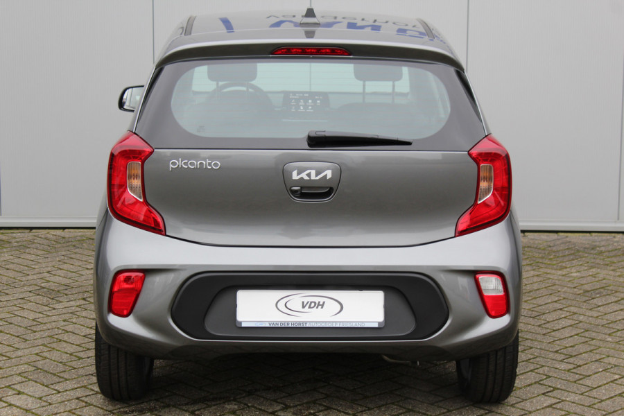 Kia Picanto 1.0-67pk DPi DynamicLine 5drs. Wegenbelasting slechts €. 32,- per mnd. Airco, camera, Apple carplay/Android auto, metallic lak, LM wielen, Bluetooth, centr. vergr. afst. bed., cruise cntrl etc.