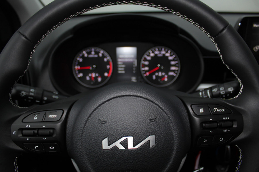 Kia Picanto 1.0-67pk DPi DynamicLine 5drs. Wegenbelasting slechts €. 32,- per mnd. Airco, camera, Apple carplay/Android auto, metallic lak, LM wielen, Bluetooth, centr. vergr. afst. bed., cruise cntrl etc.