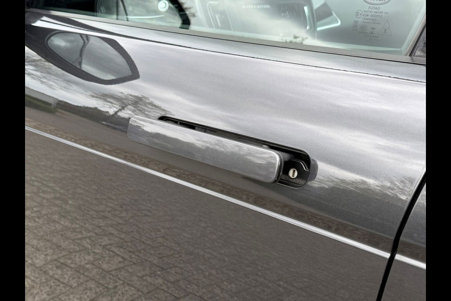 Land Rover Range Rover Evoque 1.5 P300e AWD R-Dynamic, panoramadak, leder, achteruitrijcamera, 1 e eigenaar, NL auto met nap