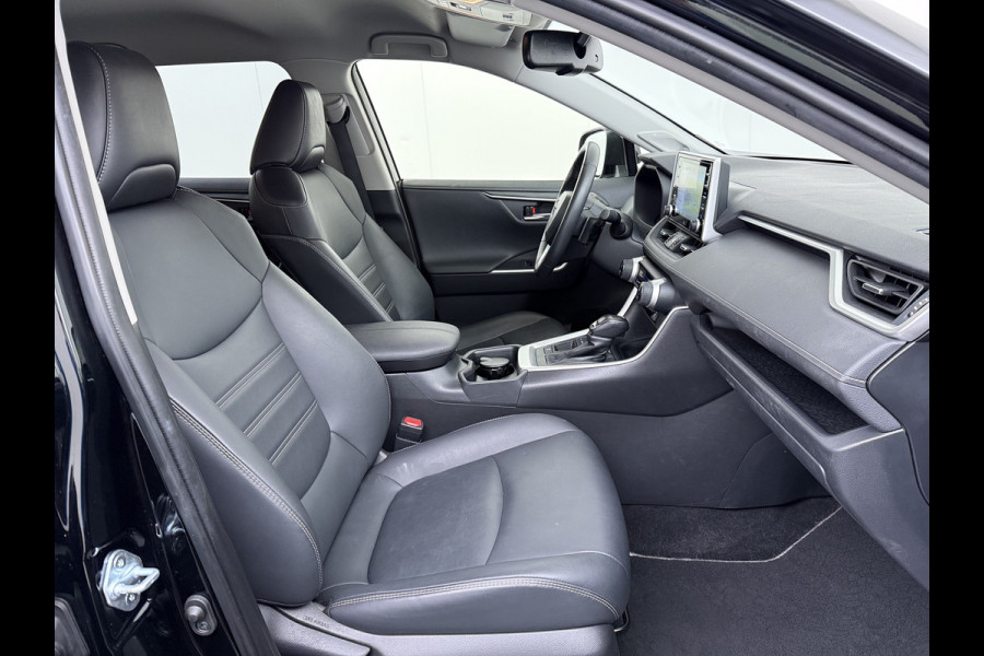 Toyota RAV4 2.5I 218PK Hybrid AUT. Leder Apple Carplay Android Auto Navi Dual Ecc JBL®-Audio Adap.Cruise Camera Business Plus Keyless Elek.Achterklep Stoelverwarming Elek.Stoel Lane Assist Wifi Led Lmv 18" Regensensor DAB 1e Eigenaar Origineel Nederlandse Auto