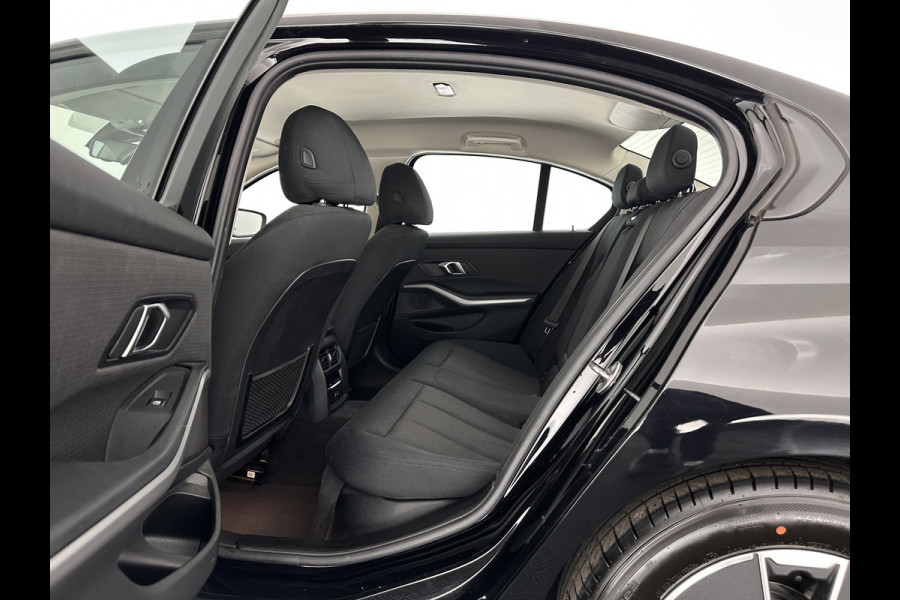 BMW 3-serie 320i Business Edition (INCL-BTW) Aut. *FULL-LED | NAVI-FULLMAP | COMFORTSEATS | HIFI-SOUND | DIGI-COCKPIT | DAB | SHIFT-PADDLES | ECC | TOWBAR | PDC | CRUISE | 16''ALU*