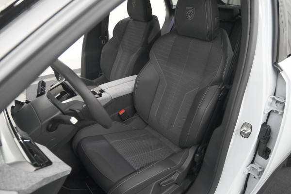 Peugeot 3008 1.2 Hybrid 145 GT | Camera | Adaptieve Cruise Control | Elektrische Kofferklep | Stuurwielverwarming