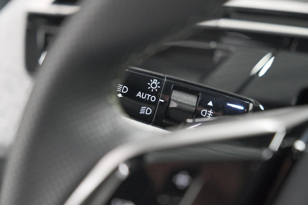 Peugeot 3008 1.2 Hybrid 145 GT | Camera | Adaptieve Cruise Control | Elektrische Kofferklep | Stuurwielverwarming
