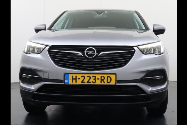 Opel Grandland X 1.2T 131PK Trekhaak Navi Ecc Pdc Apple Carplay Android Auto Cruise Control Edition Lmv Licht-Regensensor Verkeersbordherkenning PrivacyGlas IntelliLink Bluetooth Origineel Nederlandse Auto 1.400KG Trekgewicht! Bij ons volledig Onderhouden