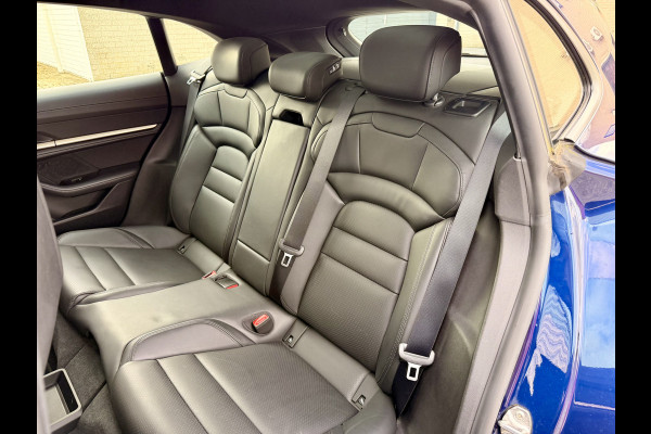 Porsche Taycan Cross Turismo 4 93 kWh BOSE | Adaptieve Sportstoelen | PANO | NL auto