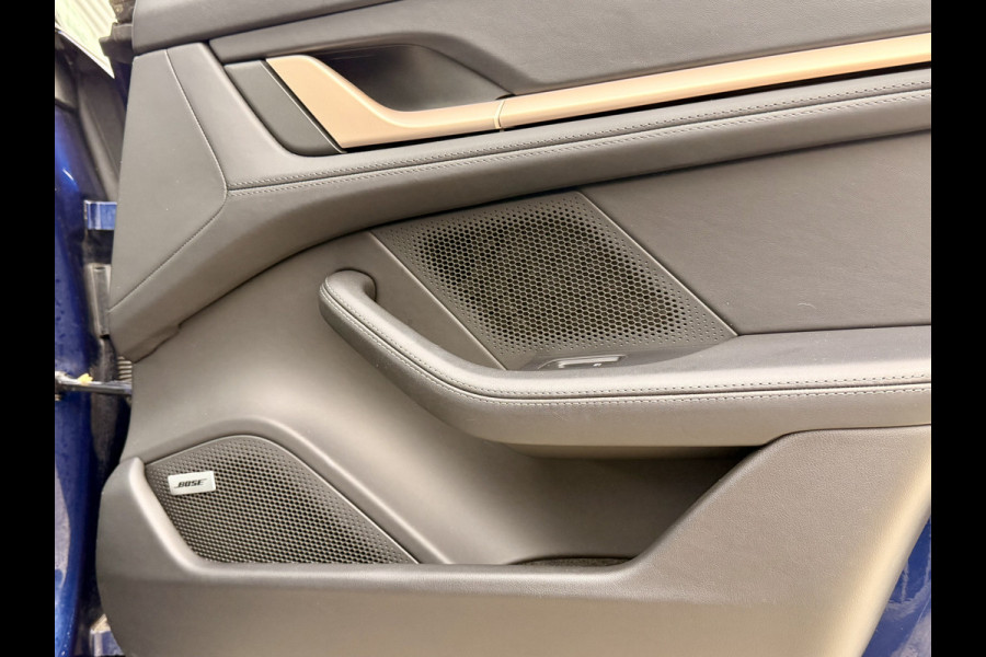 Porsche Taycan Cross Turismo 4 93 kWh BOSE | Adaptieve Sportstoelen | PANO | NL auto