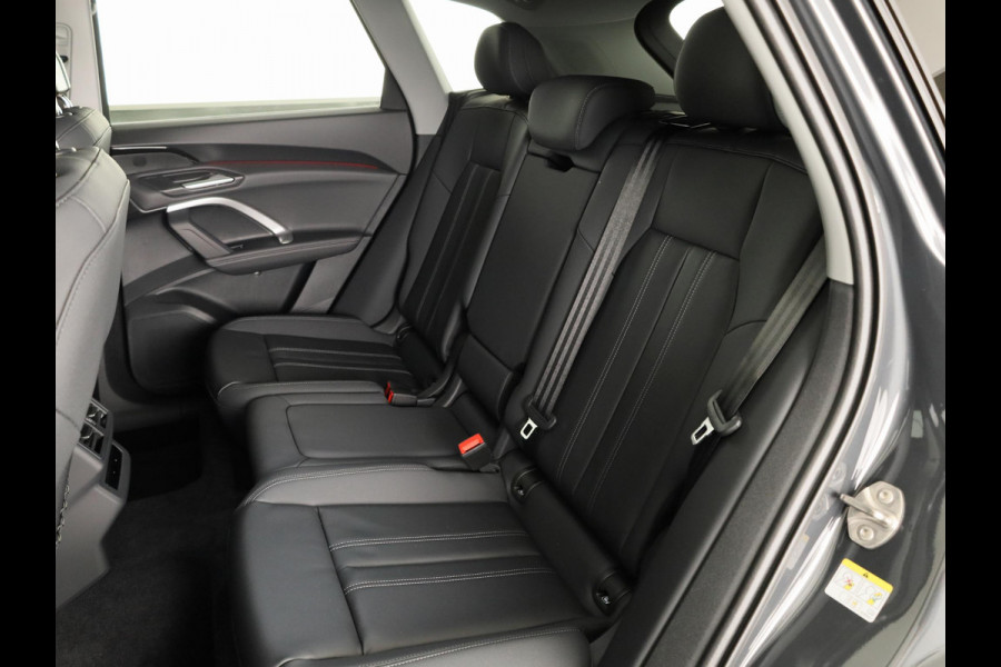 Audi Q5 Advanced edition e-hybrid 299 PK | Keyless | Stoelen voor elektrisch | Sfeerverlichting | Leder |