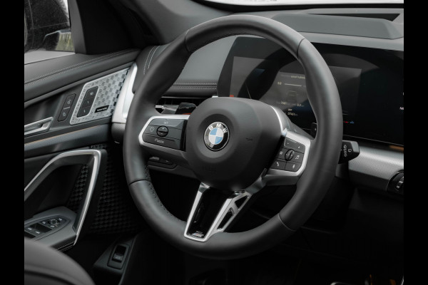 BMW X1 sDrive18i M-Sport Pro - Pano - Memoryzetel - Trekhaak - ACC - Head-Up - Harman Kardon