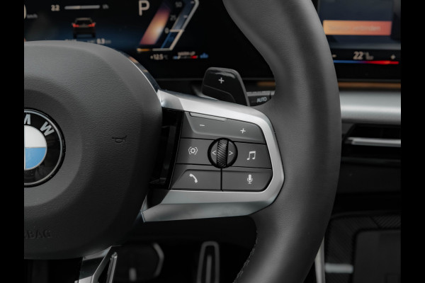 BMW X1 sDrive18i M-Sport Pro - Pano - Memoryzetel - Trekhaak - ACC - Head-Up - Harman Kardon
