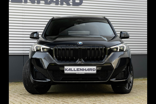 BMW X1 sDrive18i M-Sport Pro - Pano - Memoryzetel - Trekhaak - ACC - Head-Up - Harman Kardon