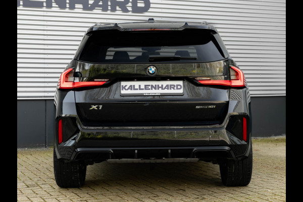 BMW X1 sDrive18i M-Sport Pro - Pano - Memoryzetel - Trekhaak - ACC - Head-Up - Harman Kardon