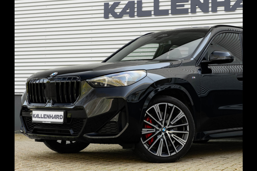 BMW X1 sDrive18i M-Sport Pro - Pano - Memoryzetel - Trekhaak - ACC - Head-Up - Harman Kardon