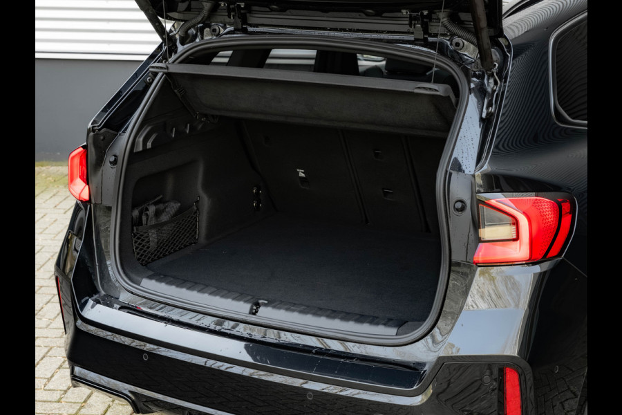 BMW X1 sDrive18i M-Sport Pro - Pano - Memoryzetel - Trekhaak - ACC - Head-Up - Harman Kardon