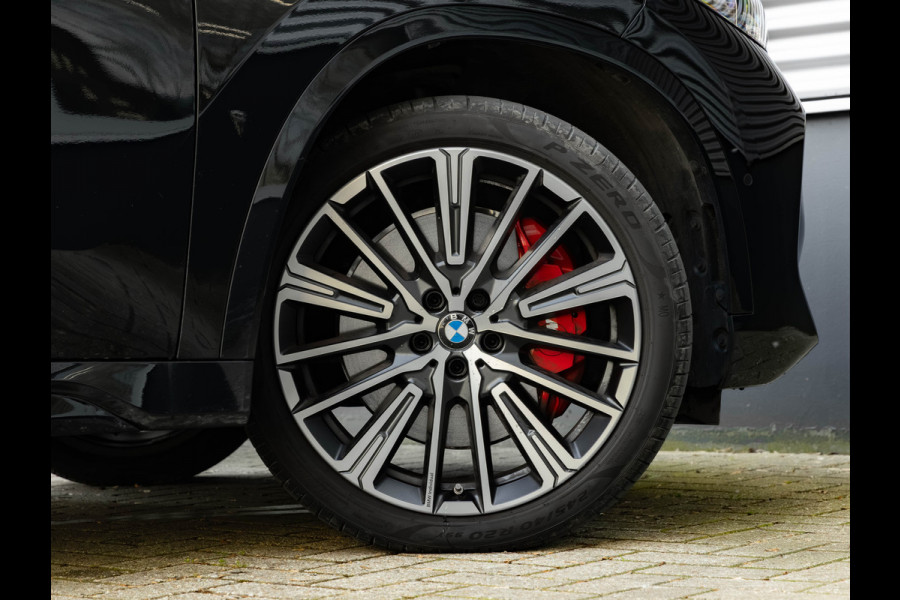 BMW X1 sDrive18i M-Sport Pro - Pano - Memoryzetel - Trekhaak - ACC - Head-Up - Harman Kardon