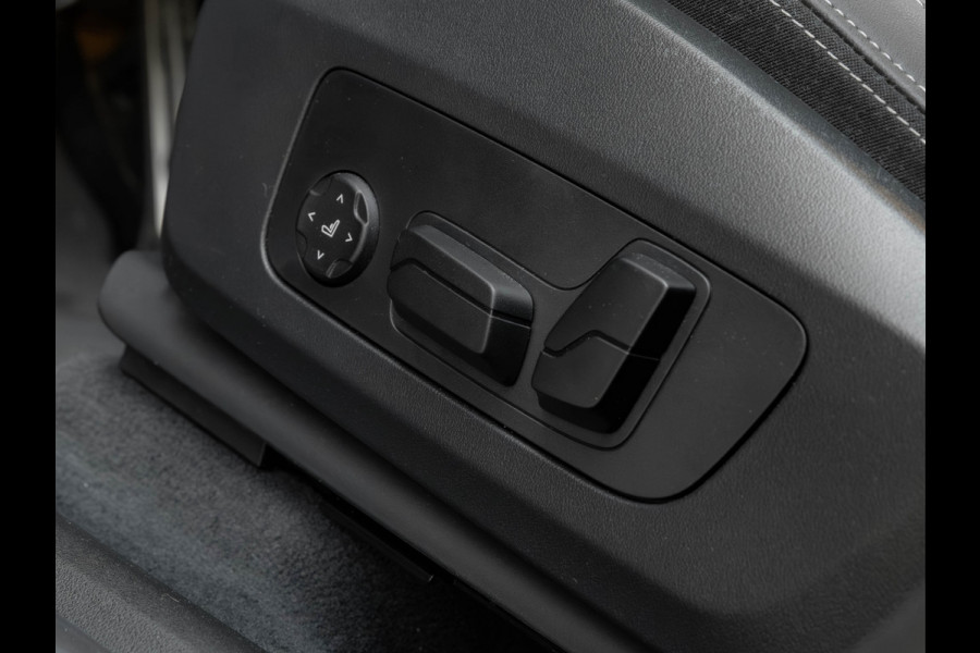 BMW X1 sDrive18i M-Sport Pro - Pano - Memoryzetel - Trekhaak - ACC - Head-Up - Harman Kardon