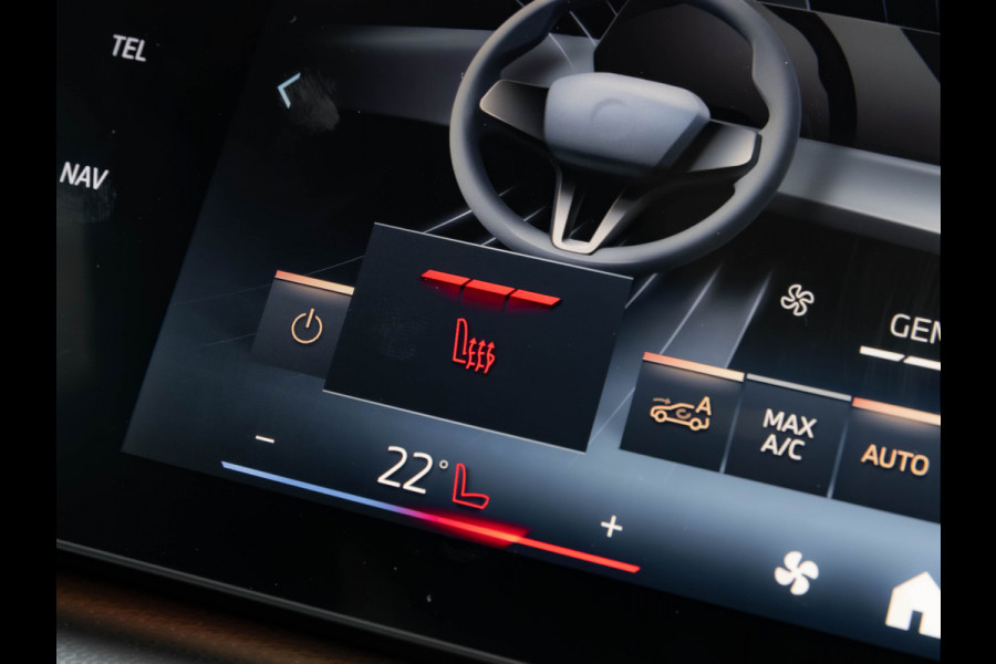 BMW X1 sDrive18i M-Sport Pro - Pano - Memoryzetel - Trekhaak - ACC - Head-Up - Harman Kardon