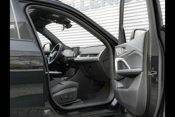 BMW X1 sDrive18i M-Sport Pro - Pano - Memoryzetel - Trekhaak - ACC - Head-Up - Harman Kardon