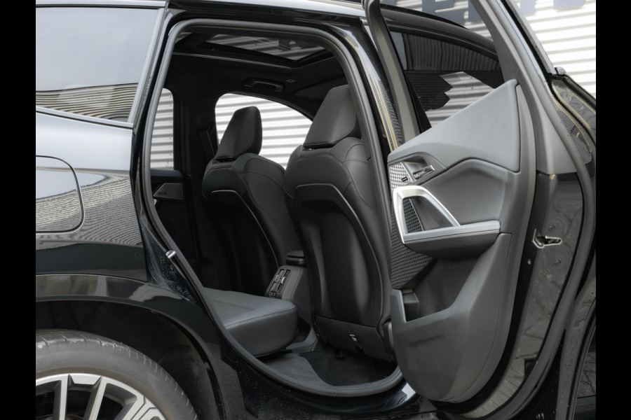 BMW X1 sDrive18i M-Sport Pro - Pano - Memoryzetel - Trekhaak - ACC - Head-Up - Harman Kardon