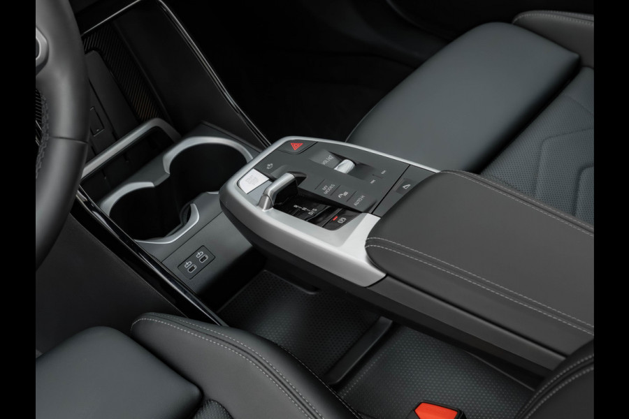 BMW X1 sDrive18i M-Sport Pro - Pano - Memoryzetel - Trekhaak - ACC - Head-Up - Harman Kardon