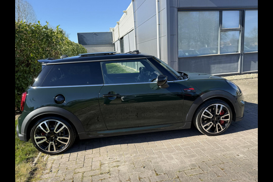 MINI 3-deurs 2.0 John Cooper Works Essential | 231pk | Harman kardon | Leder | Panoramadak | Stuur & Stoelverwarming | Head-Up | Parkeersensoren |  Full Options.