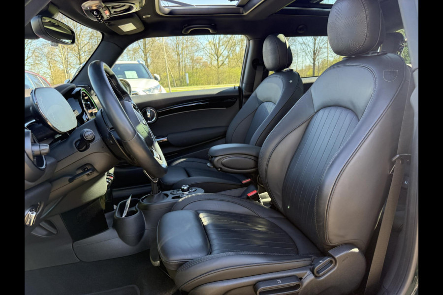 MINI 3-deurs 2.0 John Cooper Works Essential | 231pk | Harman kardon | Leder | Panoramadak | Stuur & Stoelverwarming | Head-Up | Parkeersensoren |  Full Options.