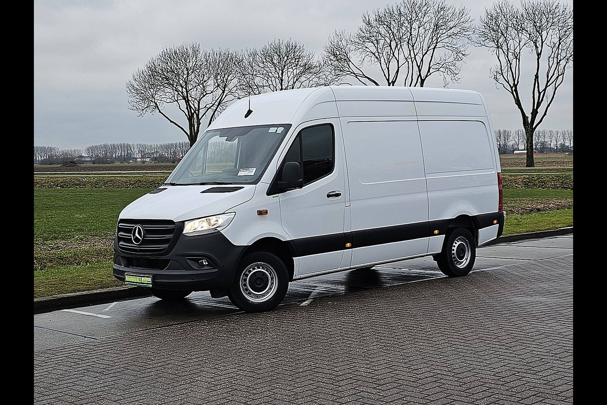 Mercedes-Benz Sprinter 317 L2H2 Mbux RWD 360Camera Navi Euro6 Airco Pdc 170Pk!